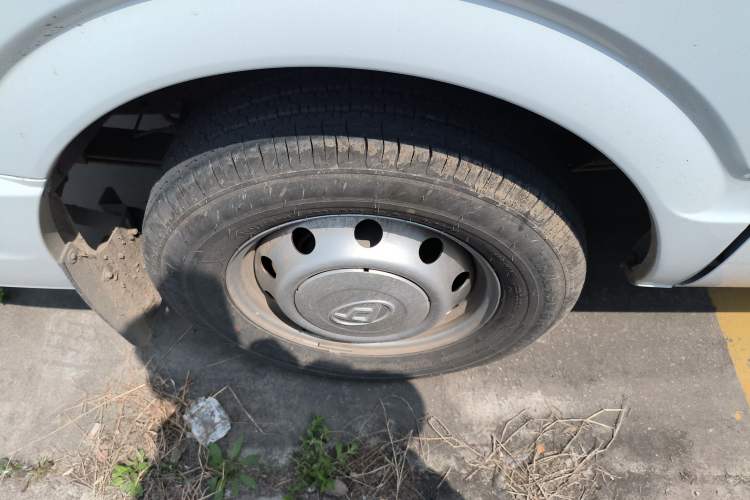 Used SAIC MAXUS Xintu V80 2024 Aotuntong Value Edition 6MT Short Wheelbase Ultra-Low Roof 127 Ps 5/6 Seats