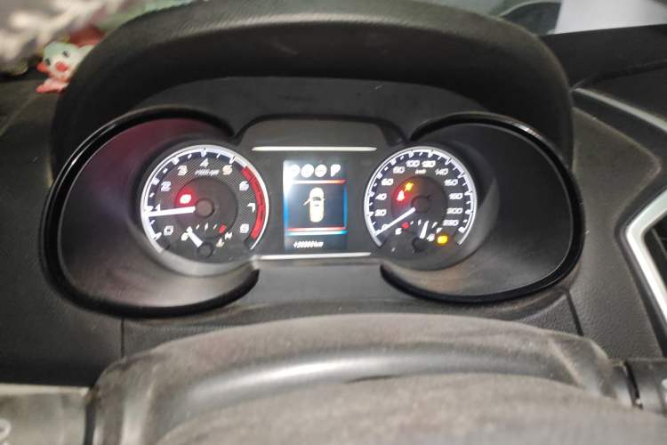 Used Dongfeng Aeolus AX7 2016 2.0L Automatic Zhiyi Trim
