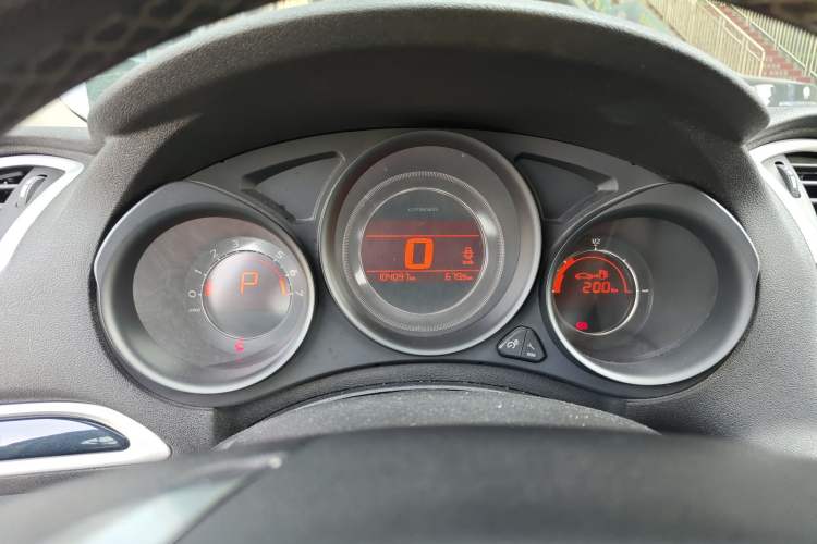 Used Citroen C4L 2014 1.8L Intelligent Drive Automatic Enjoyment Model
