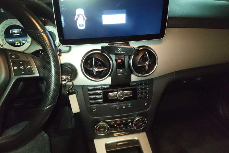 Used Mercedes-Benz GLK-Class 2015 GLK 260 4MATIC Fashion Edition Ultimate Version