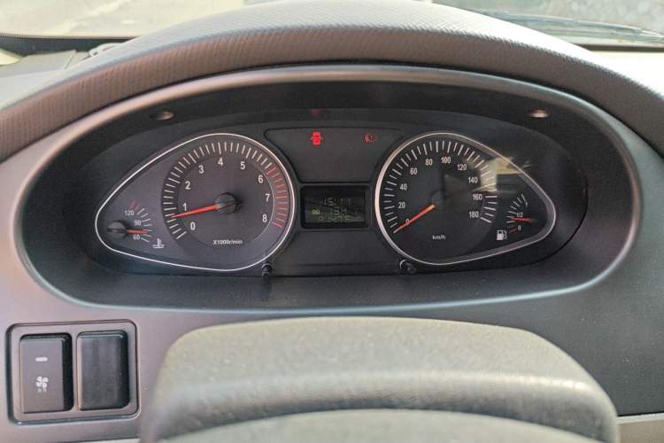 Used JAC Group Refine 2011 2.4L Colorful Journey Gasoline Standard Edition HFC4GA1-C
