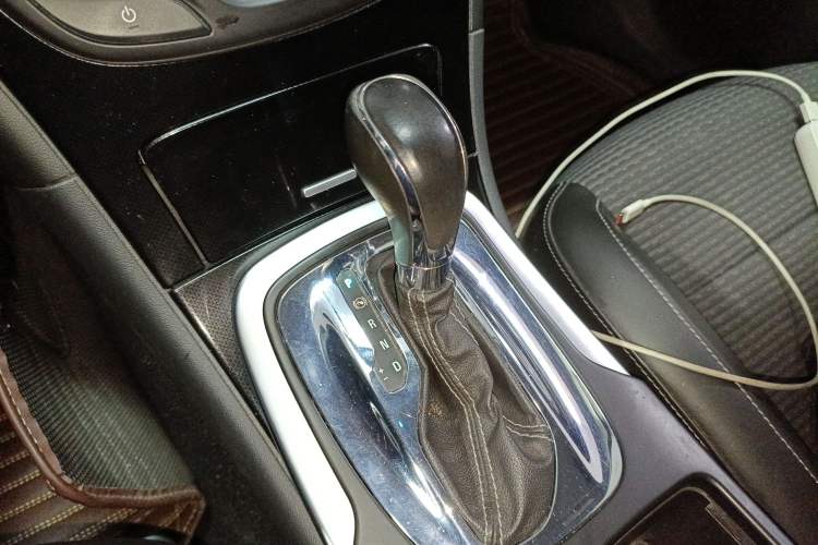 Used Buick Regal 2015 1.6T Leading Technology Model Gear Lever