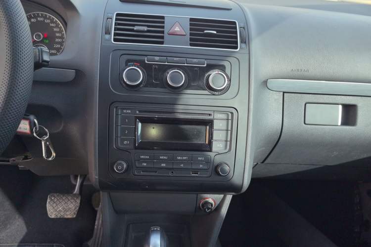 Used Volkswagen Touran 2015 1.4T DSG Comfort Edition 5 Seats