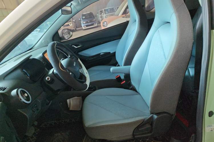 Used Chery Little Ant 2022 Revised Version Sweet Pink Edition Half-Sugar Version Lithium Iron Phosphate 30.7 kWh 30 kW 301 km Left Front Seat