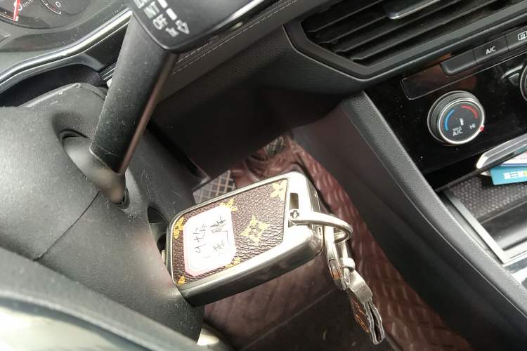 Used Volkswagen Sagitar 2019 280TSI DSG Comfort Version China V Standard Vehicle Key