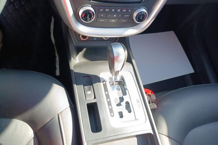 Used Bestune X80 2013 2.3L automatic luxury version
