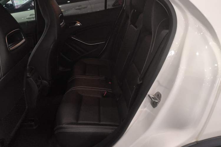 Used Mercedes-Benz GLA 2016 GLA 220 4MATIC Fashion Edition Left Rear Seat