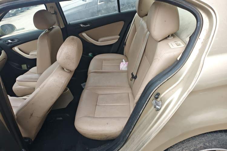 Used Volkswagen Lavida 2011 1.6L Automatic PinYou Edition Left Rear Seat