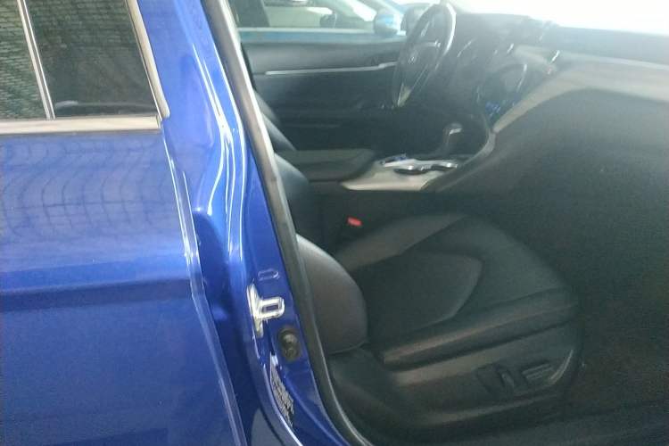 Used Toyota Camry 2019 Dual-Engine 2.5 HG Luxury Edition China VI Standard