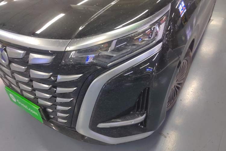 Used Denza D9 2024 DM-i 1050 Luxury Model