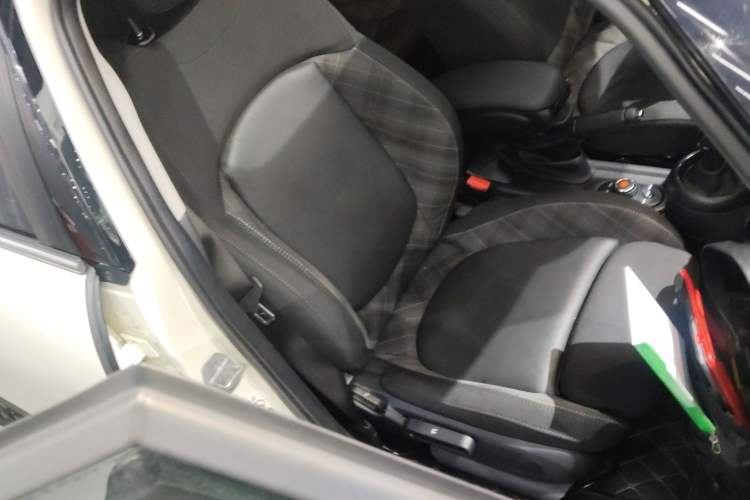 Used MINI 2018 1.5T COOPER Classic Edition Five-Door Version
