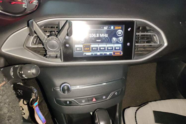 Used Peugeot 308S 2015 1.6T Automatic Jingchi Edition
