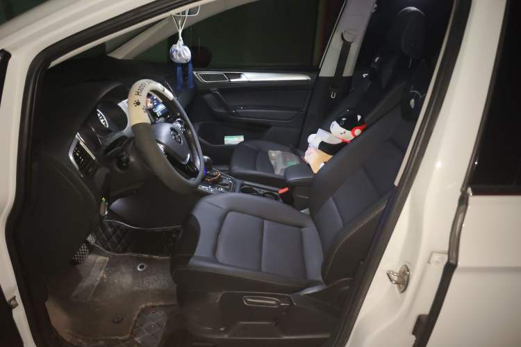 Used Volkswagen Golf Sportsvan 2019 280TSI Automatic Trendy Model China VI Standard
