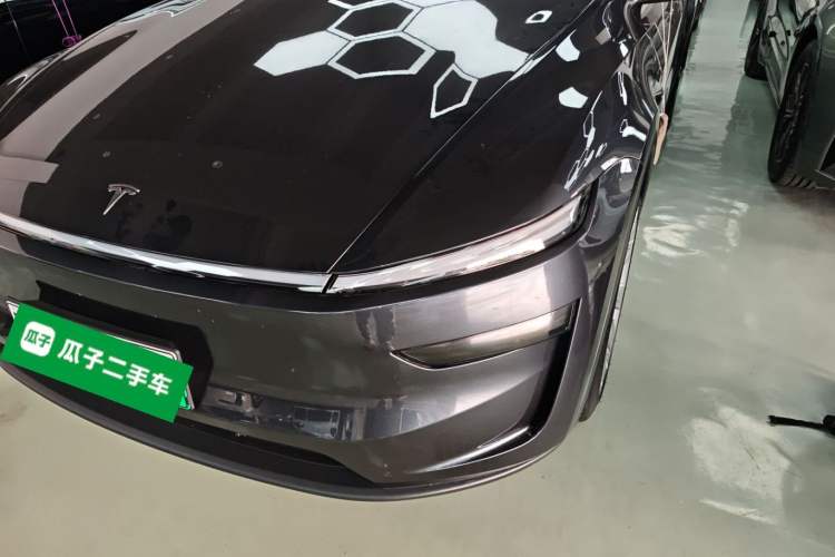 Used Tesla Model Y 2025 Long-Range All-Wheel Drive First Edition