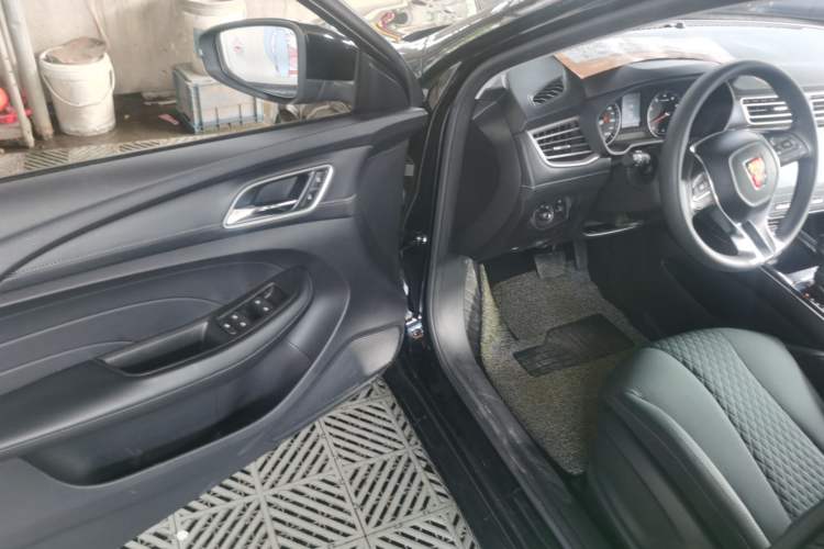 Used Roewe i5 2019 1.5L Automatic 4G Connected Langyue Edition
