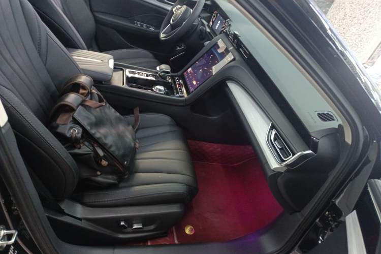 Used Hongqi H5 2025 1.5T DCT Flagship 500 000th Unit Anniversary Edition
