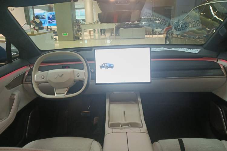 Used ONVO L60 2024 60 kWh Rear-Drive Version