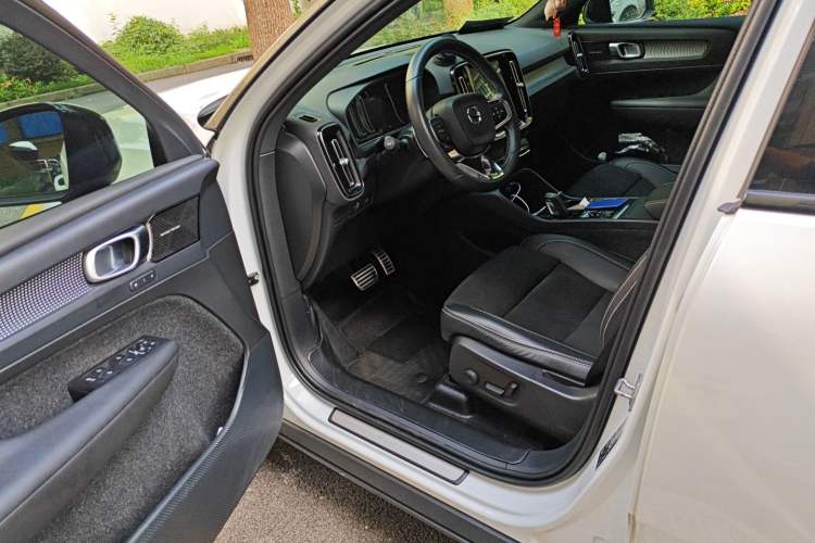 Used Volvo XC40 2020 T4 4x4 Smart Luxury Sport Edition