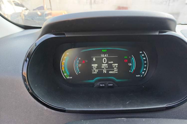 Used Chery QQ Little Ant 2022 Revised Version Sweet Pink Edition Half-Sugar Version Lithium Iron Phosphate 30.7 kWh 30 kW 301 km Instrument Cluster