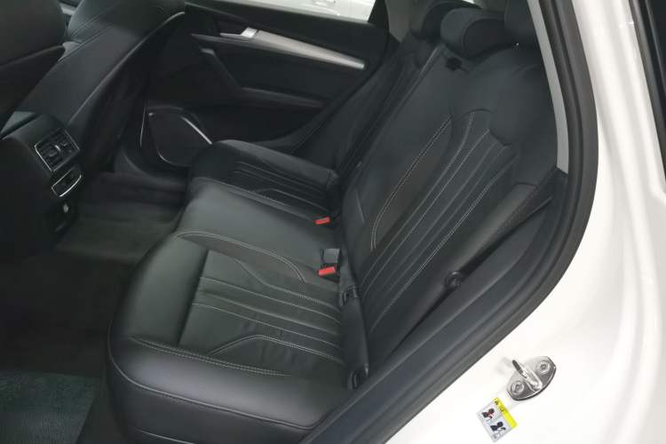 Used Audi Q5L 2022 40T Fashionable and Dynamic Model