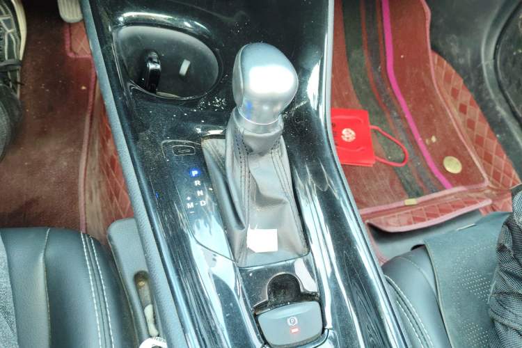 Used Toyota C-HR 2018 2.0L Leading with Sunroof China VI Standard