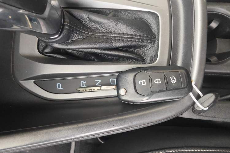 Used Ford Escort 2015 1.5L Automatic Fashion Model