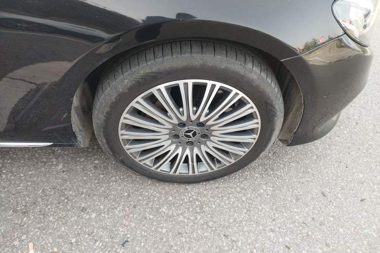 Used Mercedes-Benz E-Class 2020 Facelift E 300 L Stylish Edition Right Rear Wheel Hub