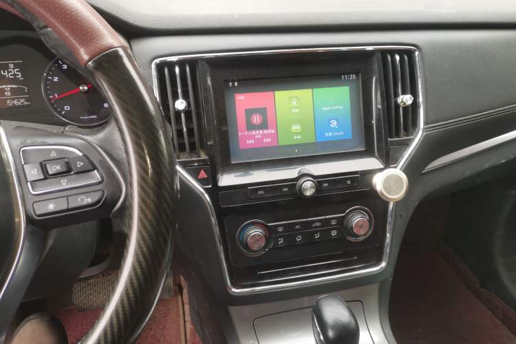 Used Roewe RX5 2016 20T Two-Wheel Drive Automatic Flagship Edition
