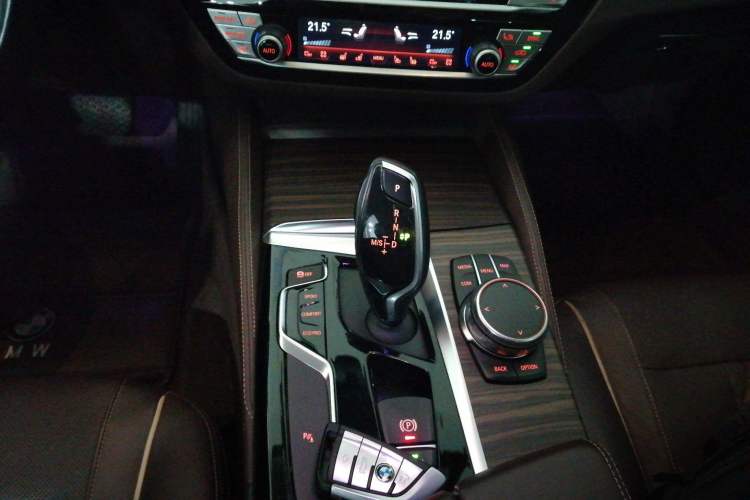 Used BMW 5 Series 2018 530Li xDrive Luxury Package
