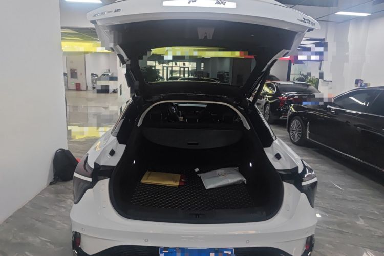 Used Hongqi H6 2024 2.0T ZhiMei Edition Trunk