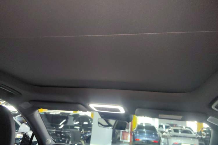 Used Zeekr 7X 2025 100 kWh Long-Range Rear-Wheel Drive with Intelligent Driving Features