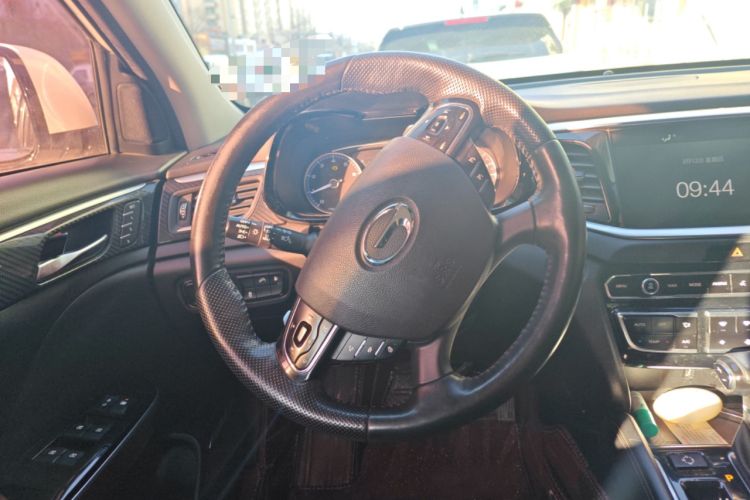 Used GAC Trumpchi GS7 2017 320T Two-Wheel-Drive Luxury Smart Connectivity Model
