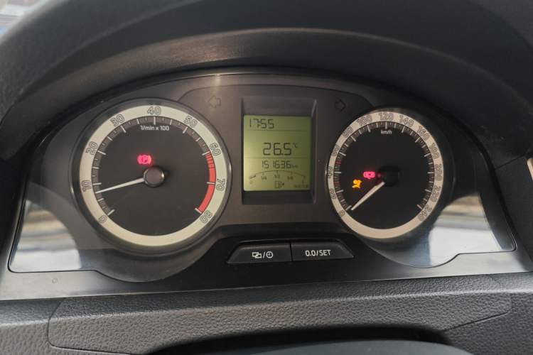 Used Skoda Rapid 2018 1.6L Manual Standard Edition Instrument Cluster