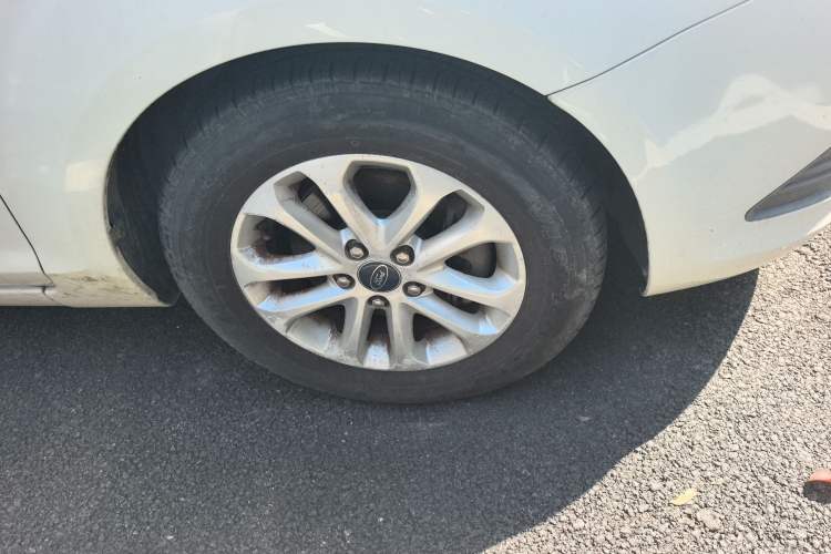 Used Ford Focus 2013 Sedan Classic 1.8L Manual Base Model
