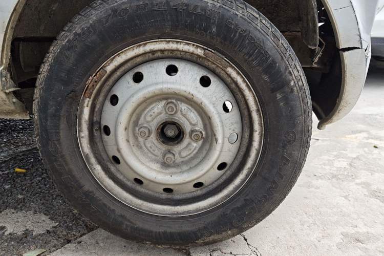 Used Wuling Rongguang 2011 1.2L Base Version