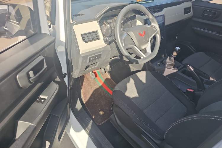 Used Wuling Zhengcheng 2021 1.5T Manual Comfort Version
