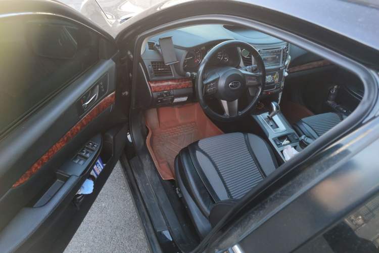 Used Subaru Outback 2011 2.5i Luxury Edition