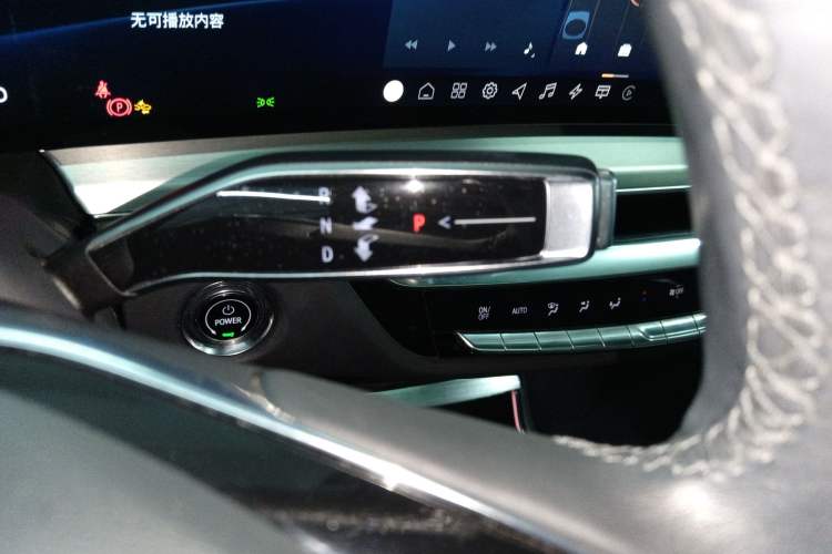 Used Cadillac LYRIQ 2022 Rear-Drive Long-Range Luxury Edition
