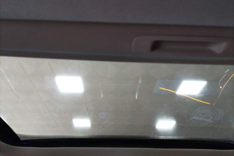 Used Toyota Venza 2022 2.0L CVT Two-Wheel Drive Prestige Edition Headliner