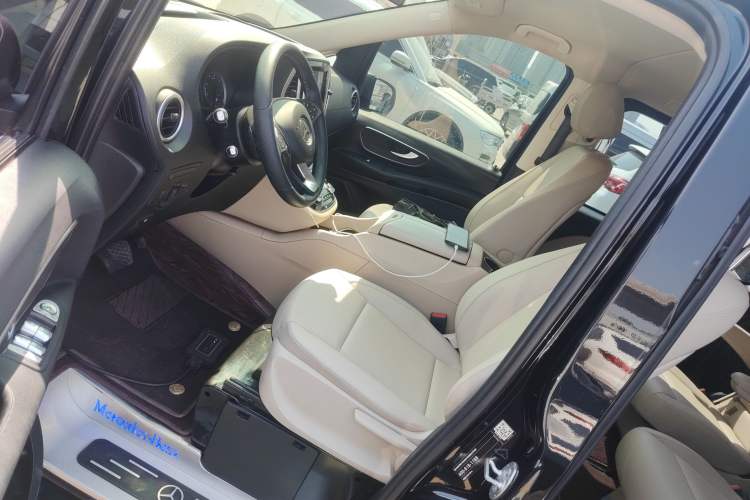 Used Mercedes-Benz Vito 2020 2.0T Business Version 7 Seats Left Front Seat