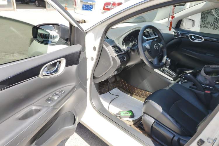 Used Nissan Sylphy 2019 1.6XV CVT Smart Connect Luxury Edition China VI Standard Driver Seat