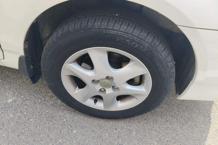 Used Toyota Corolla EX 2013 1.6L Automatic Excellence Edition Right Front Wheel Hub