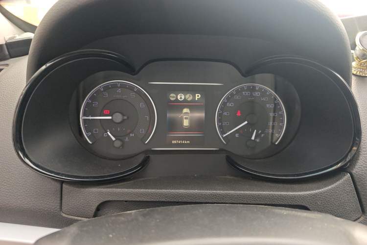 Used Dongfeng Aeolus AX7 2016 2.0L Automatic Zhiyi Trim