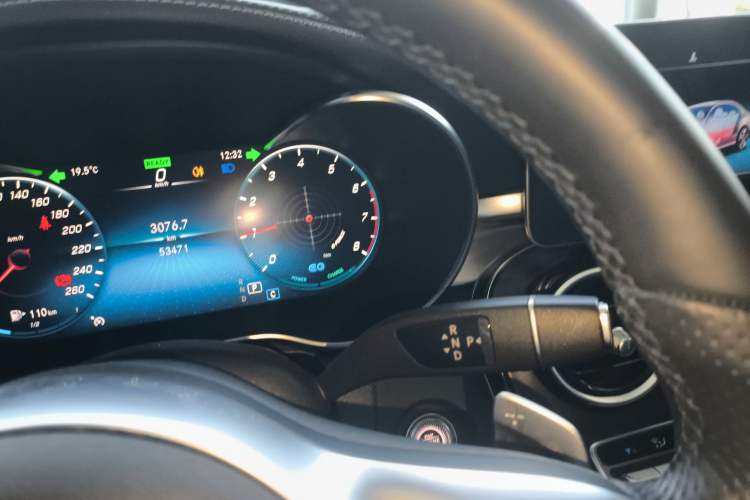 Used Mercedes-Benz C-Class 2020 C 260 L Sport Edition Gear Lever