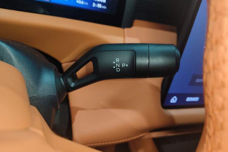Used Lynk & Co 900 2025 2.0T Ultra Gear Lever