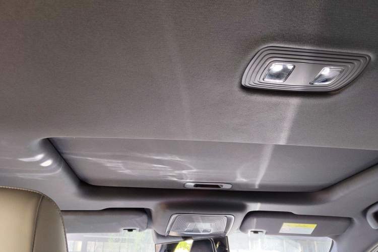 Used BYD Qin PLUS 2021 EV 600KM Flagship Model Headliner