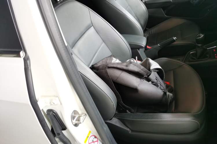 Used Volkswagen Lavida 2015 1.6L Manual Comfort Edition
