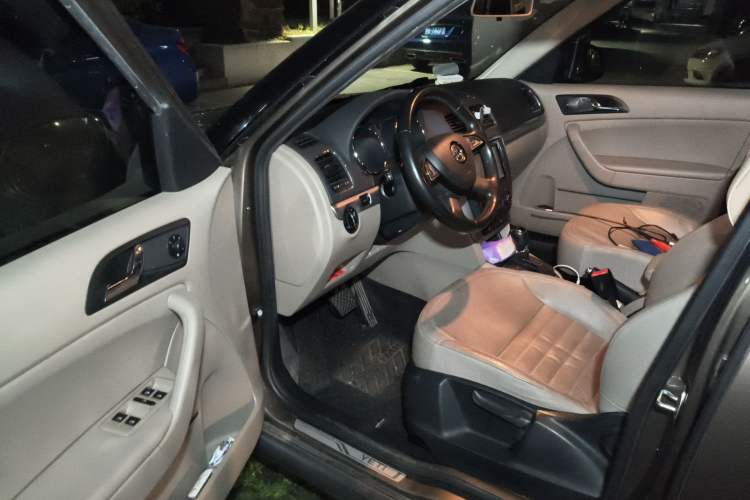 Used Skoda Yeti 2014 1.4 TSI DSG Polar Edition
