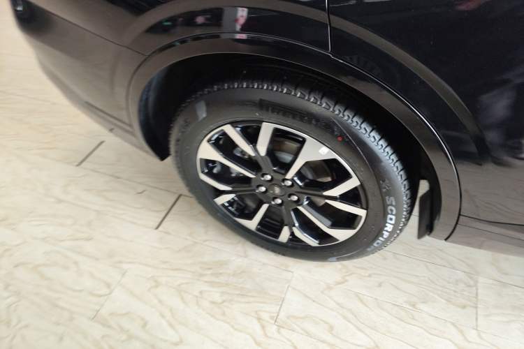 Used Ford Edge 2026 Model Explorer L 2.0T EcoBoost Four-Wheel Drive Seven-Seat Ultimate Exterior 5