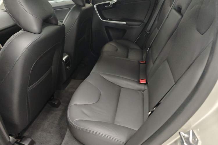 Used Volvo XC60 2017 T5 AWD Smart Upgrade Model
